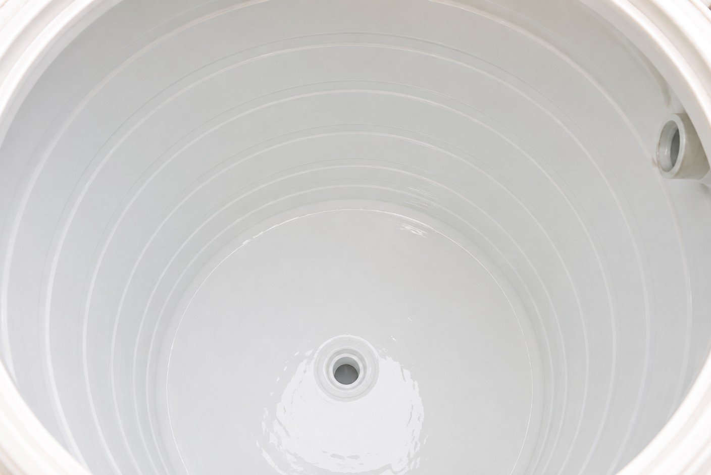 Inside of tank after SafaiWala's professional cleaning